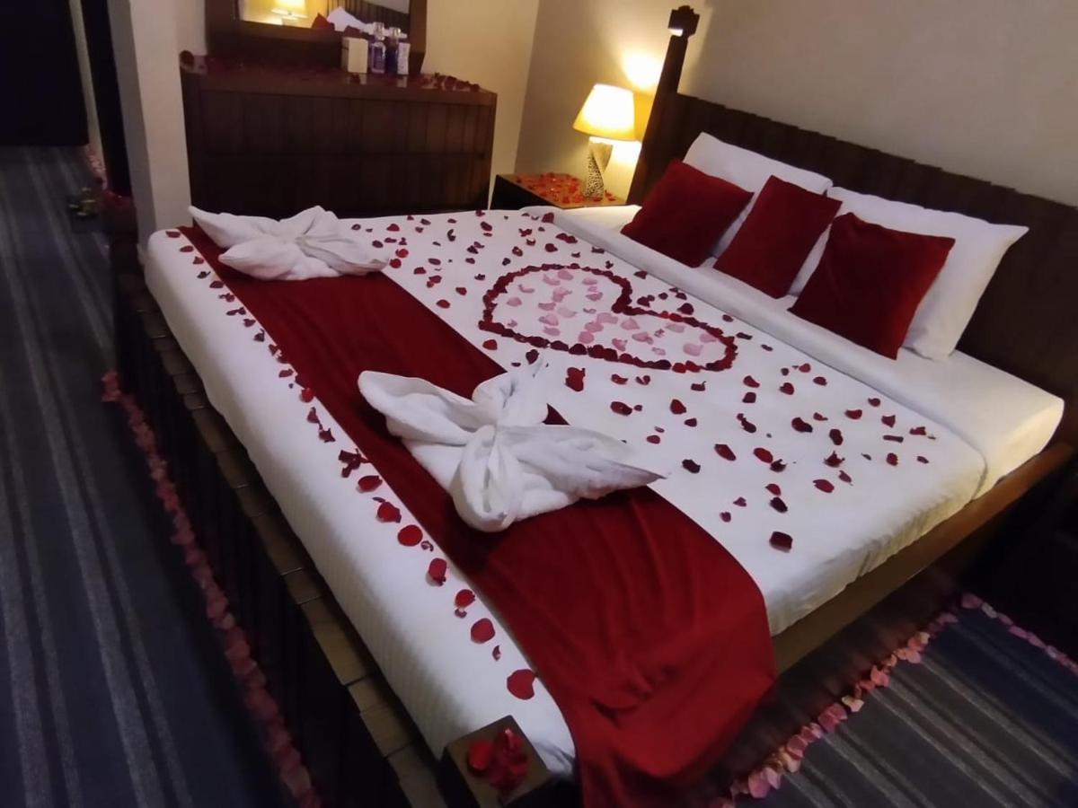 Sur Bandar Al Ayjah Hotel Apartments Eksteriør bilde