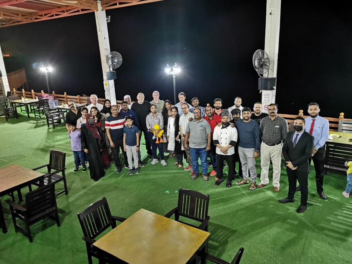 Sur Bandar Al Ayjah Hotel Apartments Eksteriør bilde
