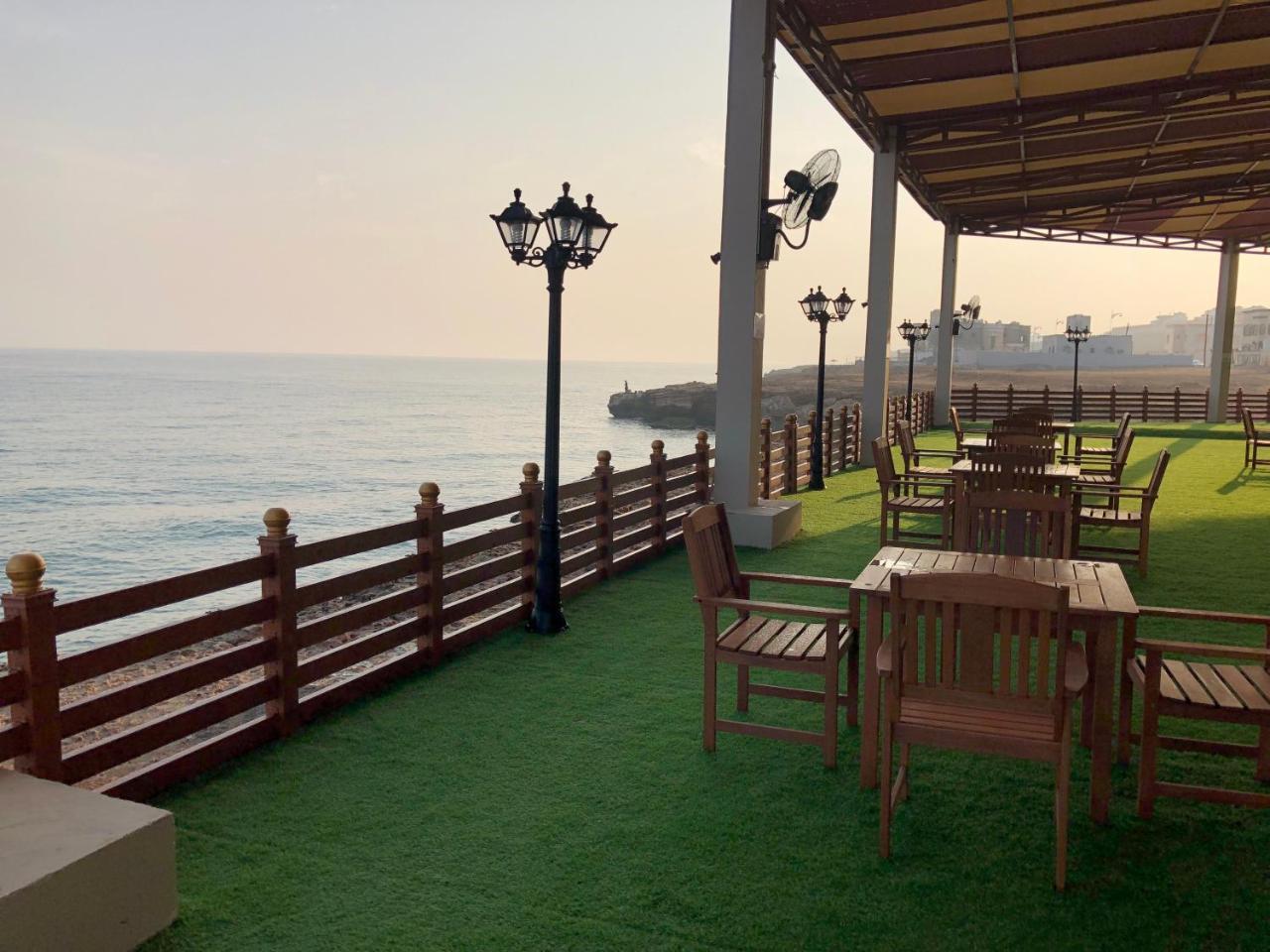 Sur Bandar Al Ayjah Hotel Apartments Eksteriør bilde