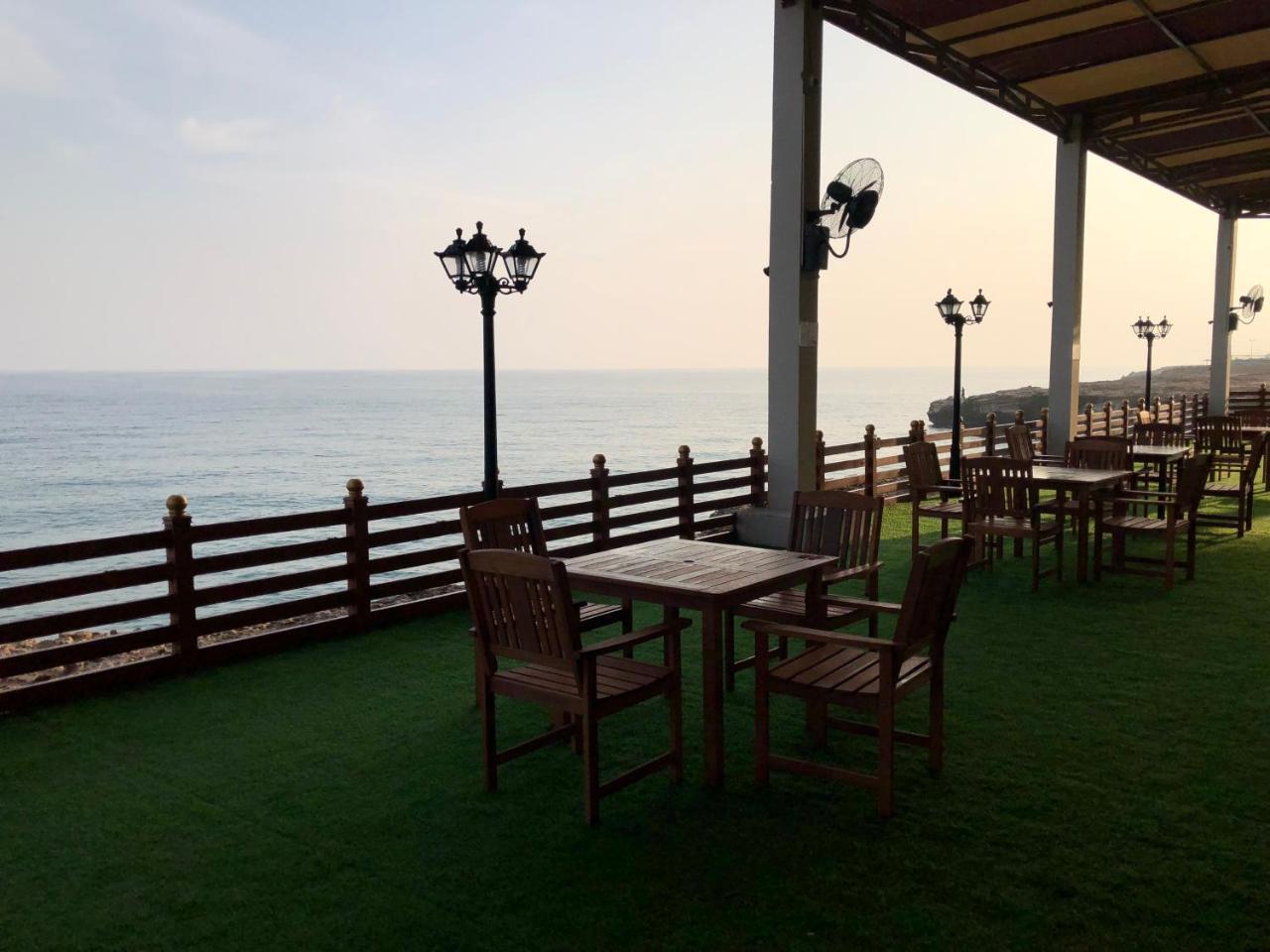 Sur Bandar Al Ayjah Hotel Apartments Eksteriør bilde