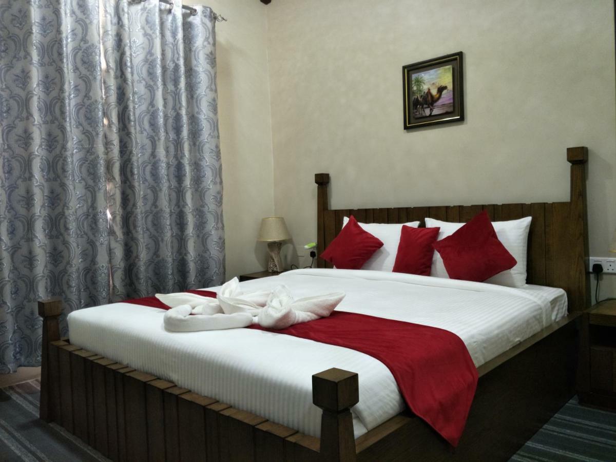 Sur Bandar Al Ayjah Hotel Apartments Eksteriør bilde