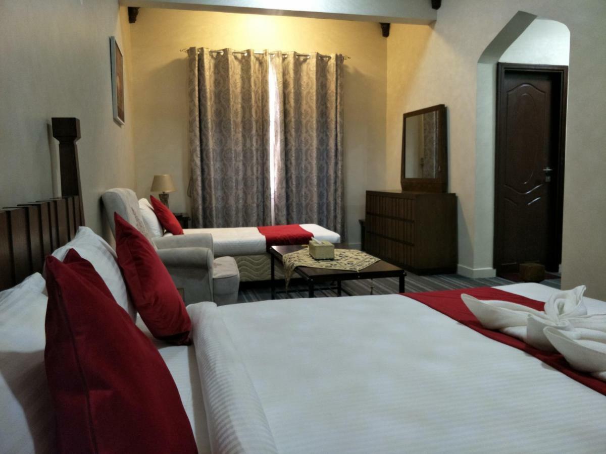 Sur Bandar Al Ayjah Hotel Apartments Eksteriør bilde